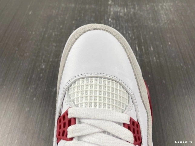 Nike DR5415-160 4 SB x Jordan Air 1105